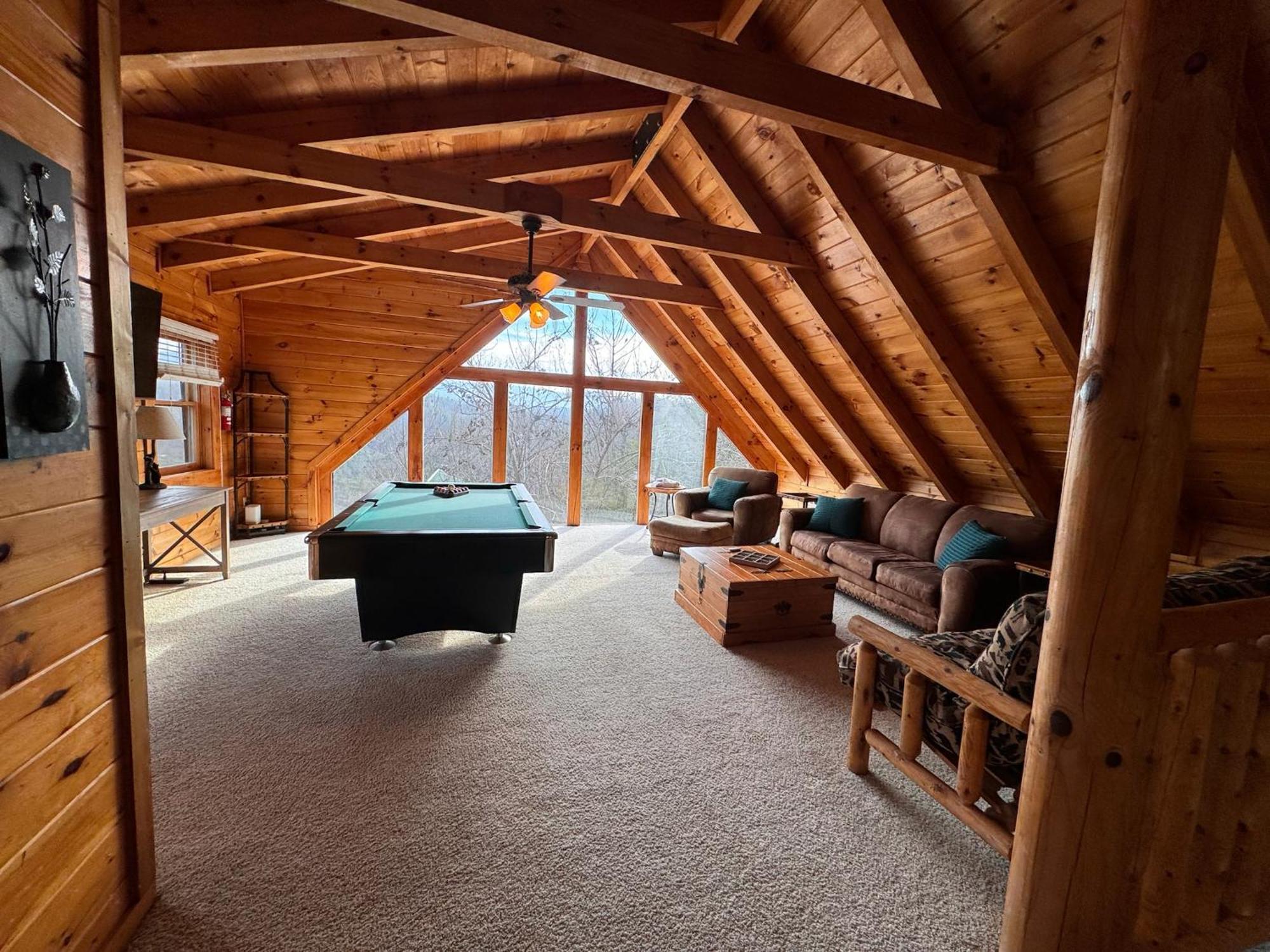 Smoky Paws - Exceptional Cabin, Stunning Mountain Views, Hot Tub, Tranquil, Gigabit Internet, Free L2 Ev 비둘기 포지 외부 사진