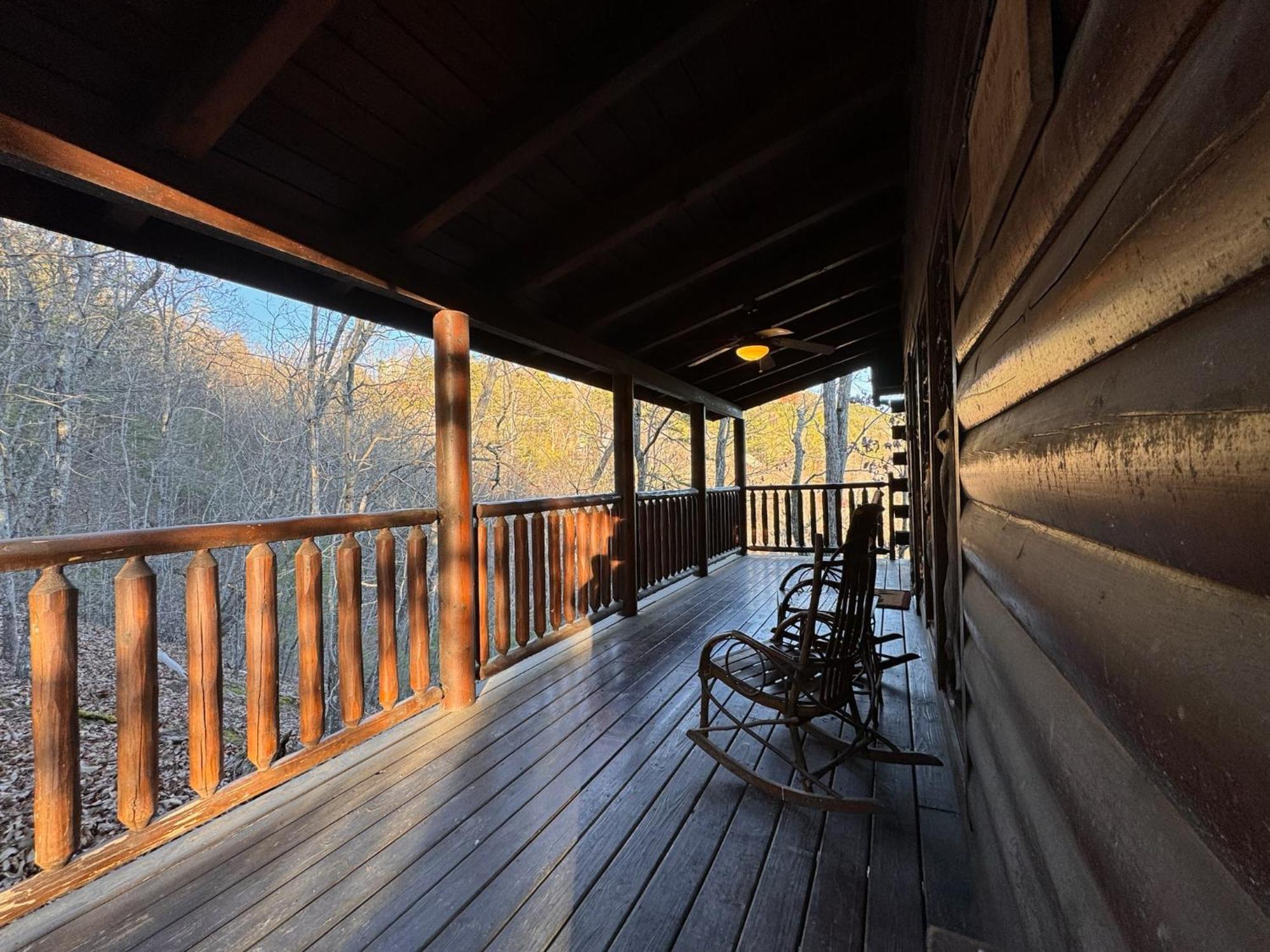 Smoky Paws - Exceptional Cabin, Stunning Mountain Views, Hot Tub, Tranquil, Gigabit Internet, Free L2 Ev 비둘기 포지 외부 사진